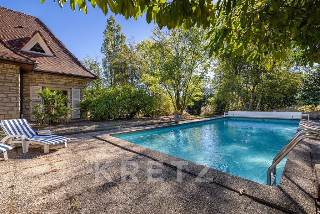 Maison à vendre, 360m², Saint-Genest-Lerpt