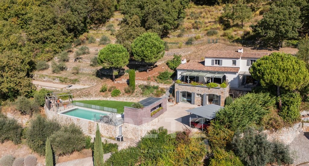 Maison à vendre, 200m², Châteauneuf-Grasse