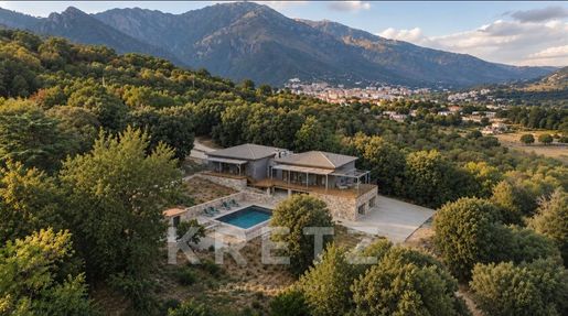 Maison 7 pièces 295 m² · à Corte · 295 m² · 840 000 €