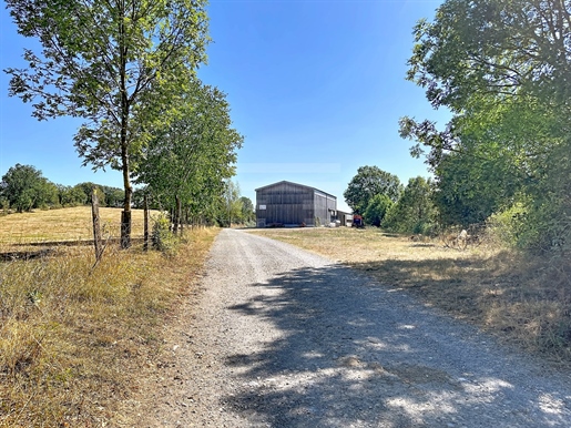 Exploitation en ovin lait - agriculture biologique - Aveyron (12) · à Rodelle · 1 m² · 364 000 €