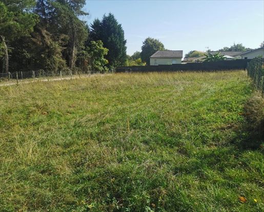 Terrain 69 m² · à Roaillan · 69 m² · 186 600 €