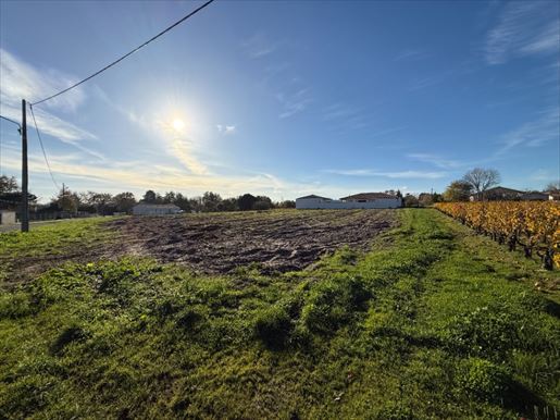 Terrain 80 m² · à Cussac-Fort-Médoc · 80 m² · 189 864 €