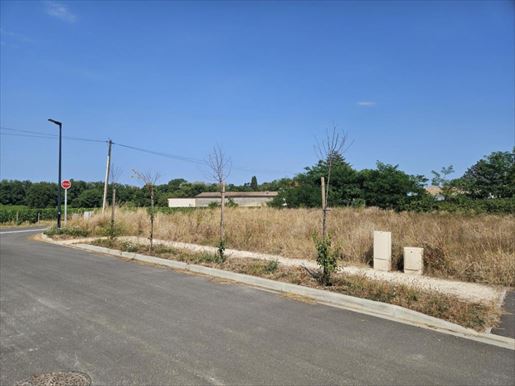 Terrain 80 m² · à Croignon · 80 m² · 215 000 €