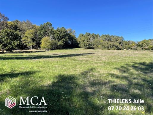 Terrain 84 m² · à Villamblard · 84 m² · 169 740 €
