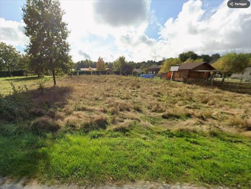 Terrain 80 m² · à Saint-Vivien-de-Médoc · 80 m² · 205 000 €