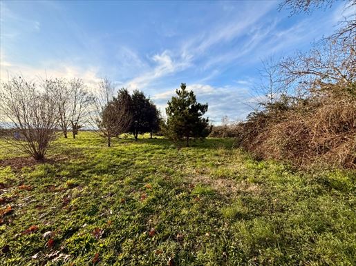 Terrain 79 m² · à Saint-Pierre-d'Eyraud · 79 m² · 165 000 €