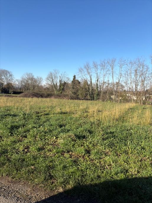 Terrain 84 m² · à Guîtres · 84 m² · 195 000 €