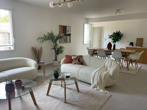 Appartement 4 pièces 100 m² · à Saint-Rémy-de-Provence · 100 m² · 579 000 €