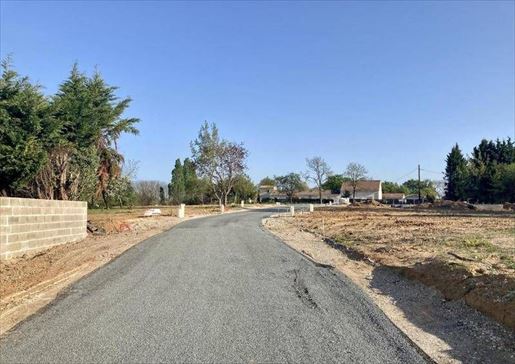 Terrain 70 m² · à Naujan-Et-Postiac · 70 m² · 182 174 €