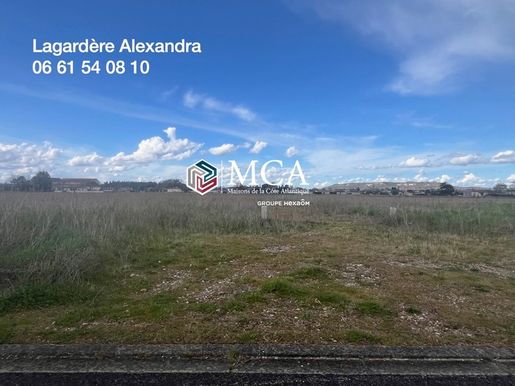 Terrain 80 m² · à Aiguillon · 80 m² · 181 000 €