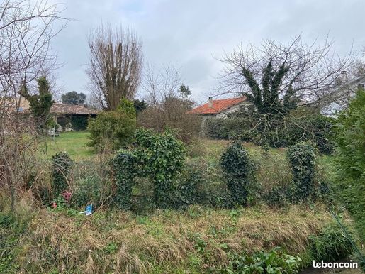 Terrain 80 m² · à Laroque · 80 m² · 183 592 €