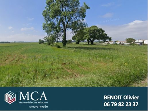 Terrain 80 m² · à Saintes · 80 m² · 204 900 €