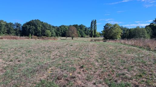 Terrain 60 m² · à Chamouillac · 60 m² · 154 000 €