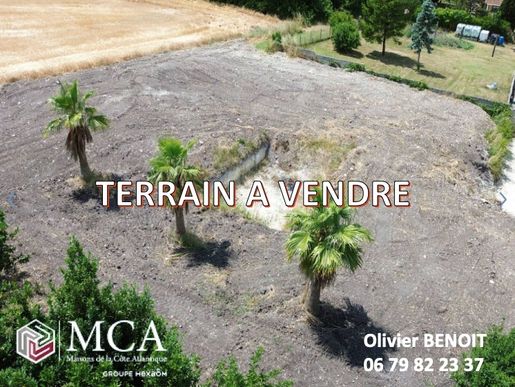 Terrain 120 m² · à Semussac · 120 m² · 489 000 €
