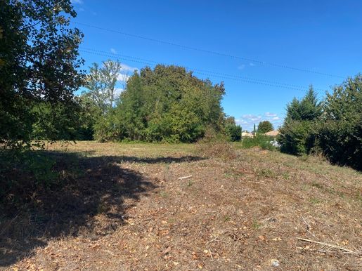 Terrain 100 m² · à Le Haillan · 100 m² · 456 000 €