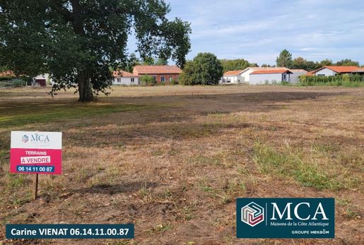 Terrain 50 m² · à Bias · 50 m² · 203 600 €