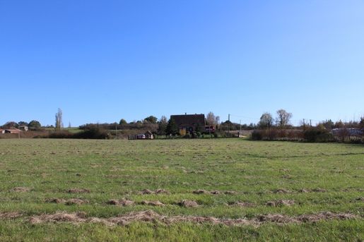 Terrain 130 m² · à Marsalès · 130 m² · 324 200 €