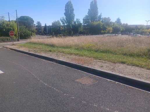 Terrain 70 m² · à Ribérac · 70 m² · 146 431 €