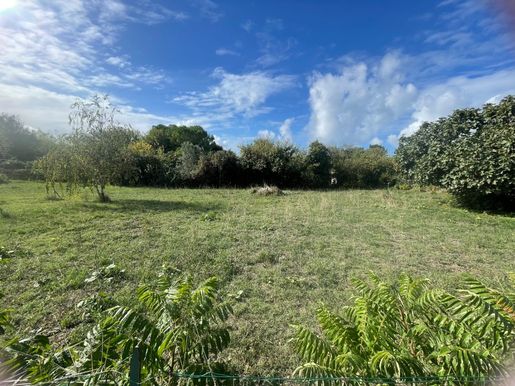Terrain 69 m² · à Saint-Froult · 69 m² · 197 877 €
