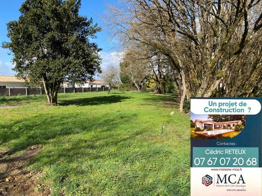 Terrain 100 m² · à Vouhé · 100 m² · 242 158 €