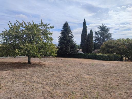 Terrain 70 m² · à Sauveterre-de-Guyenne · 70 m² · 175 674 €