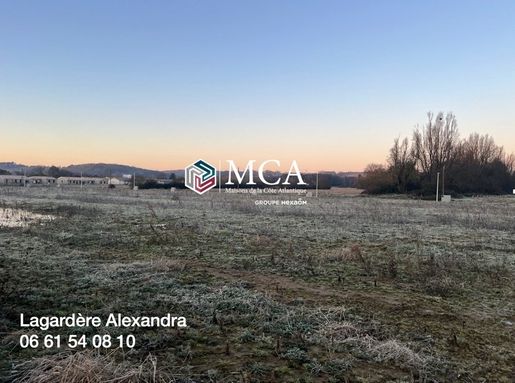 Terrain 80 m² · à Damazan · 80 m² · 175 000 €