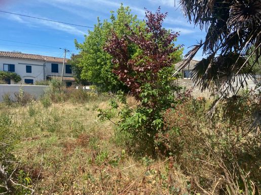 Terrain 70 m² · à Breuillet · 70 m² · 209 000 €