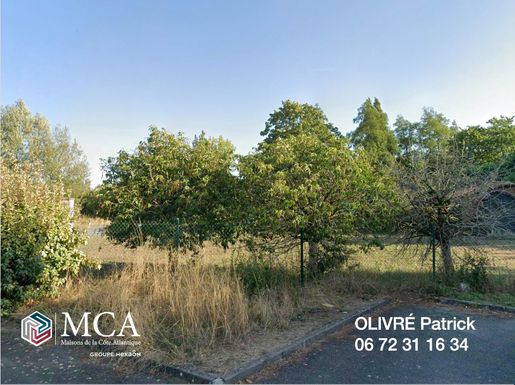 Terrain 99 m² · à Périgny · 99 m² · 725 000 €