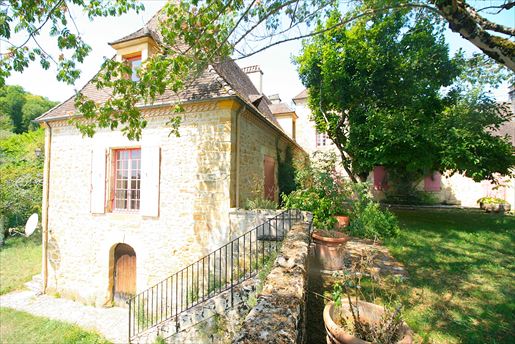Maison 7 pièces 181 m² · à Sarlat-la-Canéda · 181 m² · 445 000 €