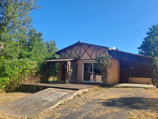 Maison 4 pièces 112 m² · à Monplaisant · 112 m² · 150 000 €