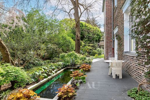 Maison 9 pièces 308 m² · à Paris 14ème · 308 m² · 8 500 000 €
