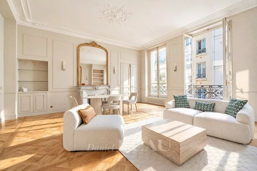 Appartement 5 pièces 146 m² · à Paris 7ème · 146 m² · 3 700 000 €