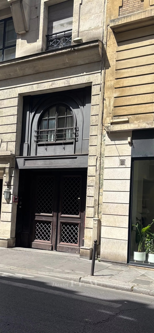 Parking 10 m² · à Paris 6ème · 10 m² · 60 000 €