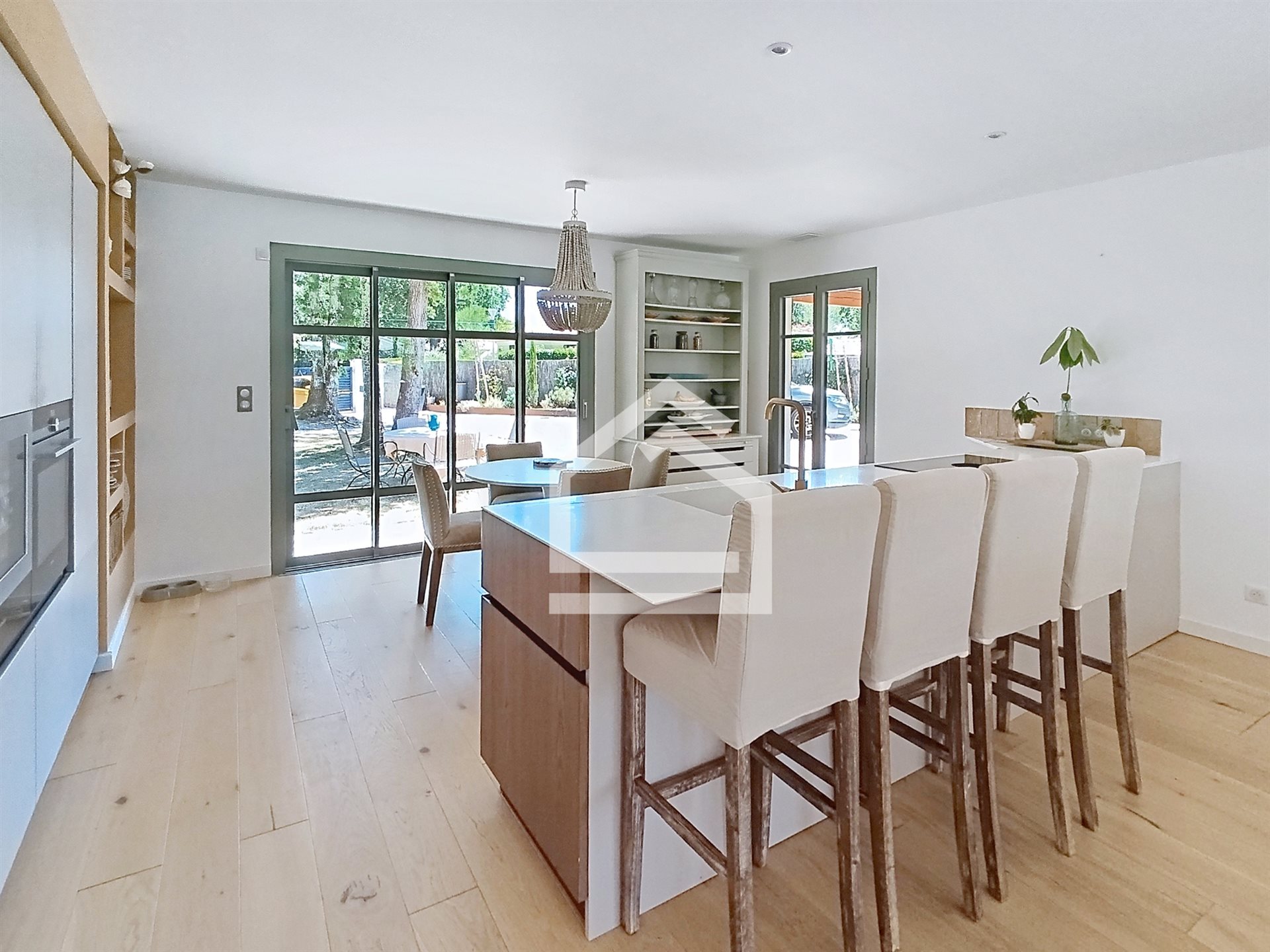 Maison à vendre, 180m², Saint-Médard-en-Jalles
