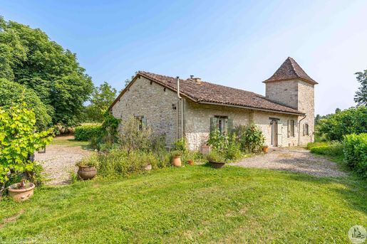 Maison 140 m² · à Castillonnès · 140 m² · 381 900 €