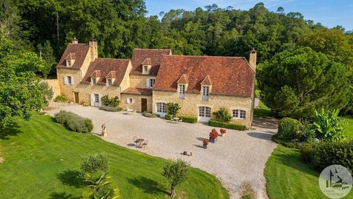Maison 340 m² · à Sarlat-la-Canéda · 340 m² · 821 000 €