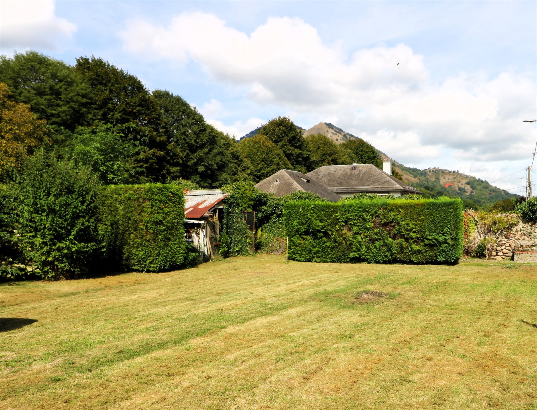 Beautiful Mountain House in the Typical Village of Campan, Land and Outbuildings - Vue 5