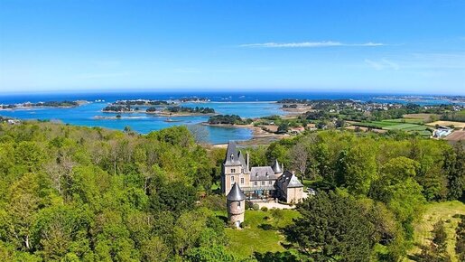 Maison 17 pièces 467 m² · à Penvénan · 467 m² · 1 915 000 €