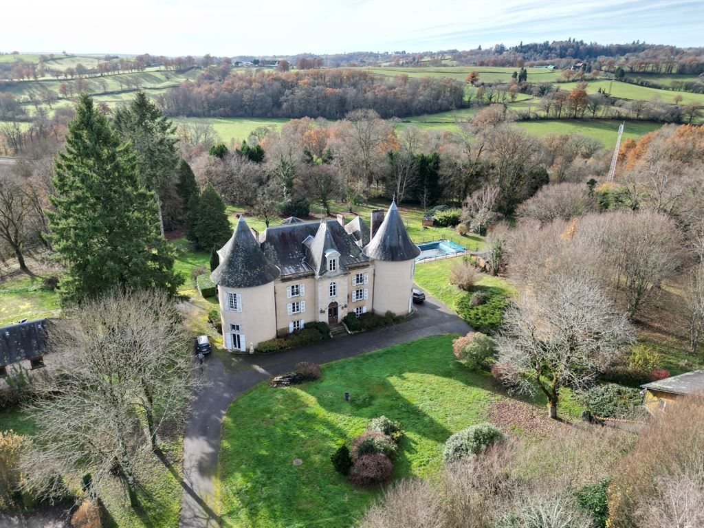 Hus, 700 m², tomt 700 m²