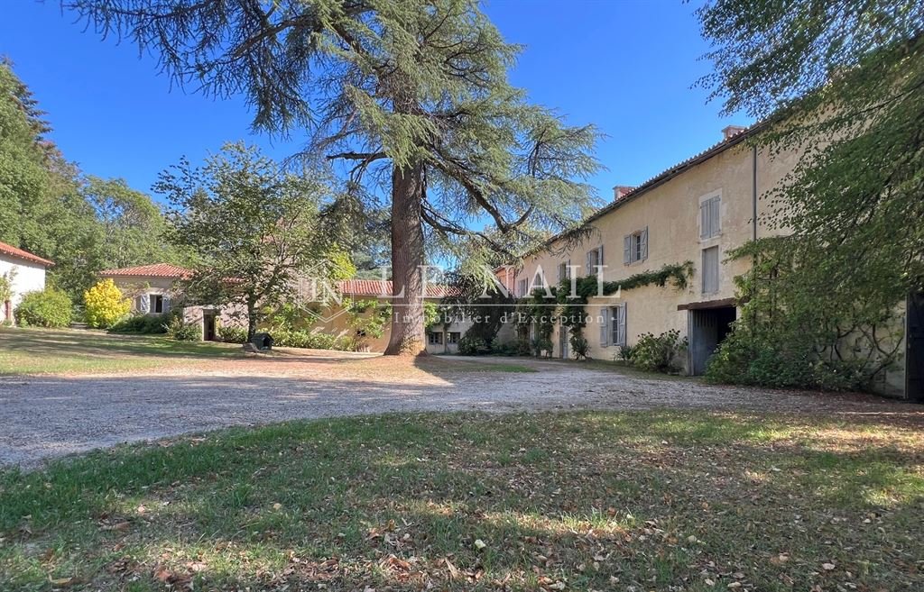Maison à vendre, 350m², Angoulême