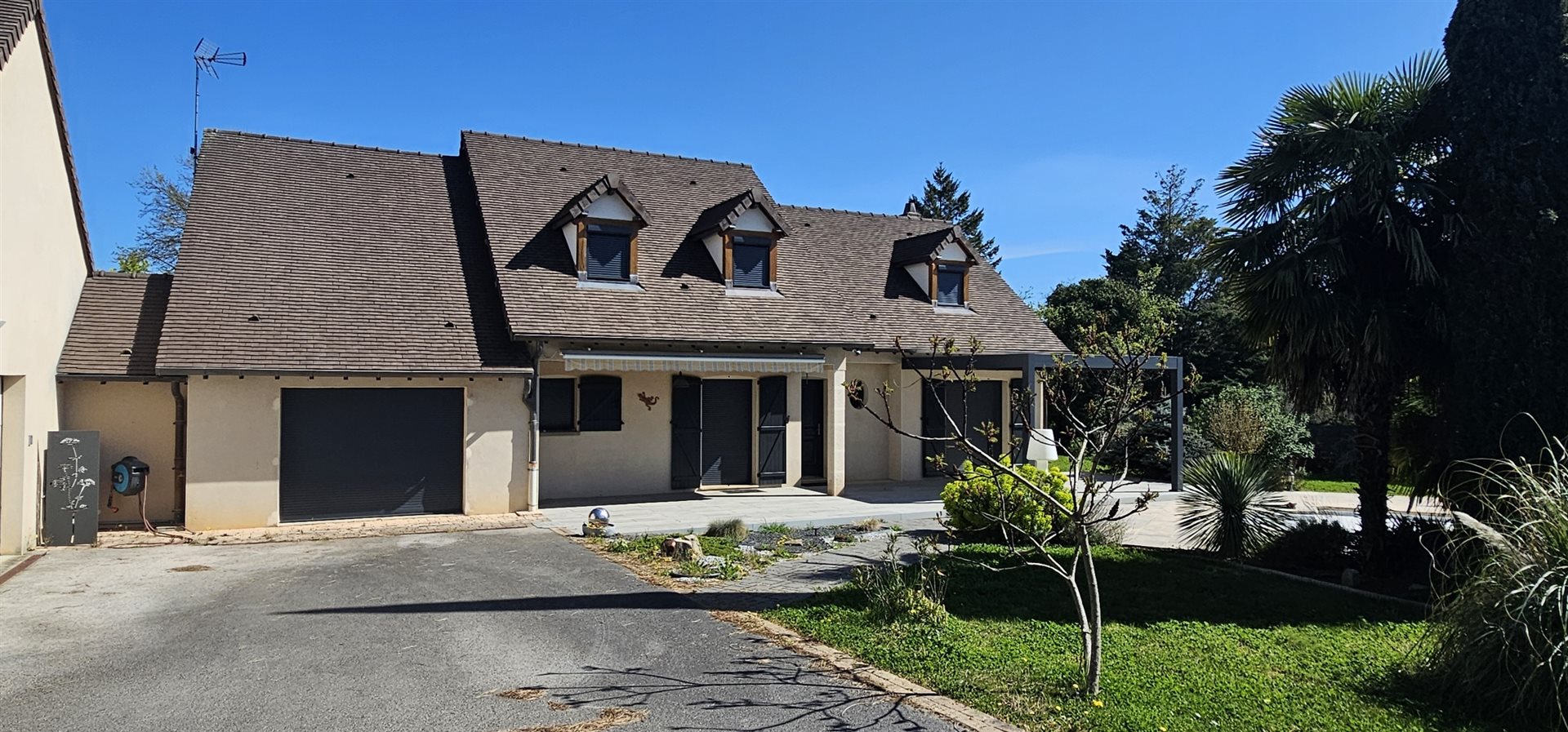 10 pièces 238 m² · à Givry · 238 m² · 550 000 €