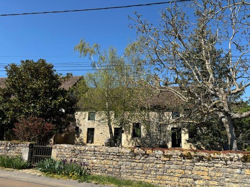 Maison 9 pièces 306 m² · à Givry · 306 m² · 700 000 €