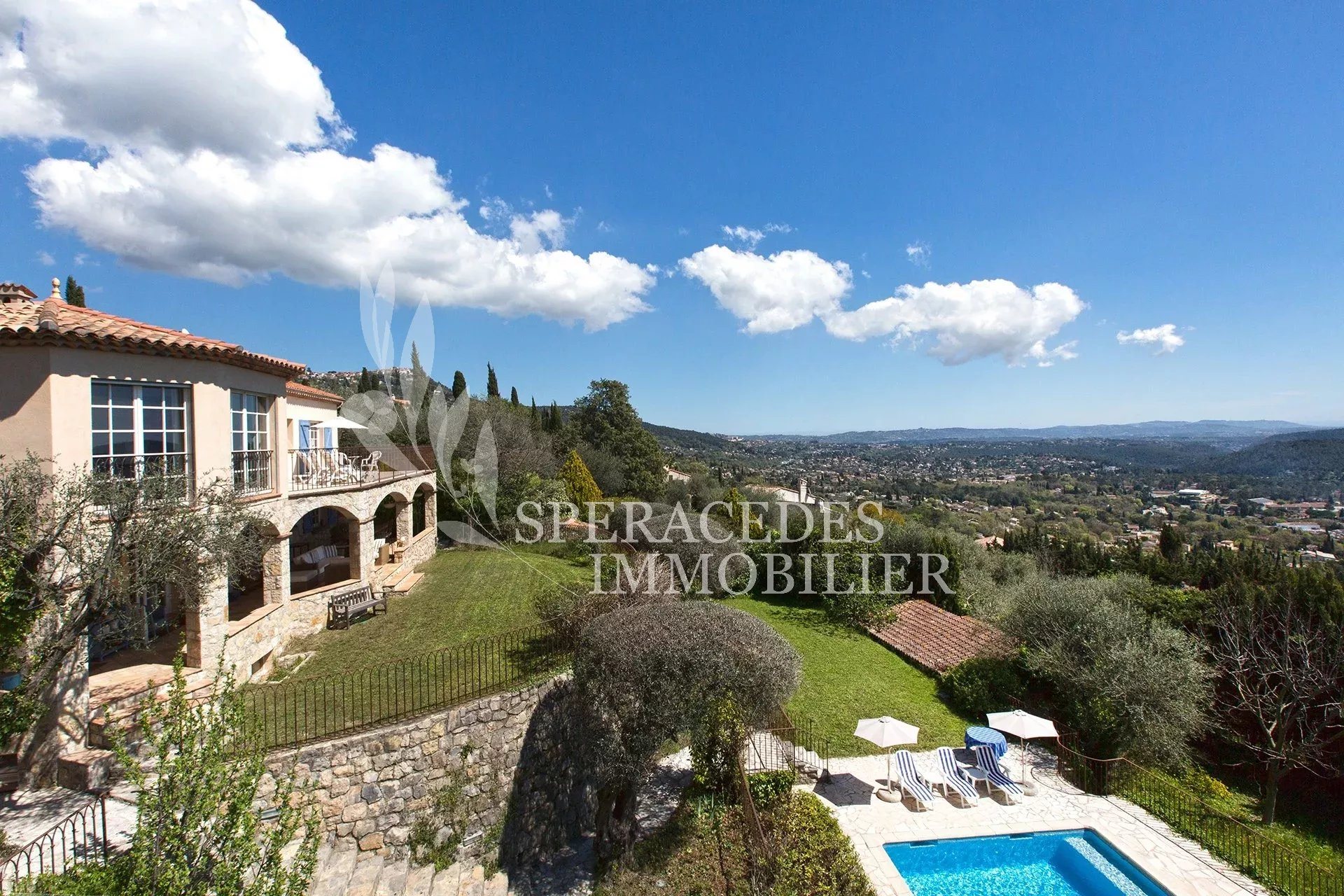 Maison à vendre, 215m², Spéracèdes
