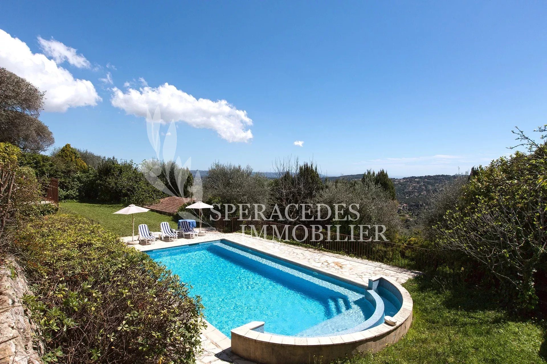 Maison à vendre, 215m², Spéracèdes
