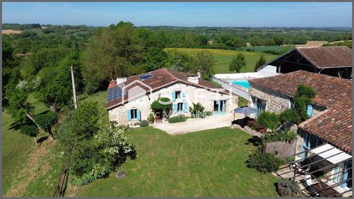 Maison 19 pièces 550 m² · à Justian · 550 m² · 670 000 €