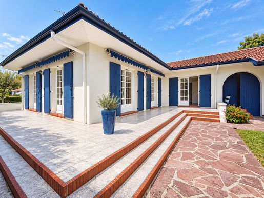 Maison 7 pièces 155 m² · à Saint-Vincent-de-Tyrosse · 155 m² · 530 000 €