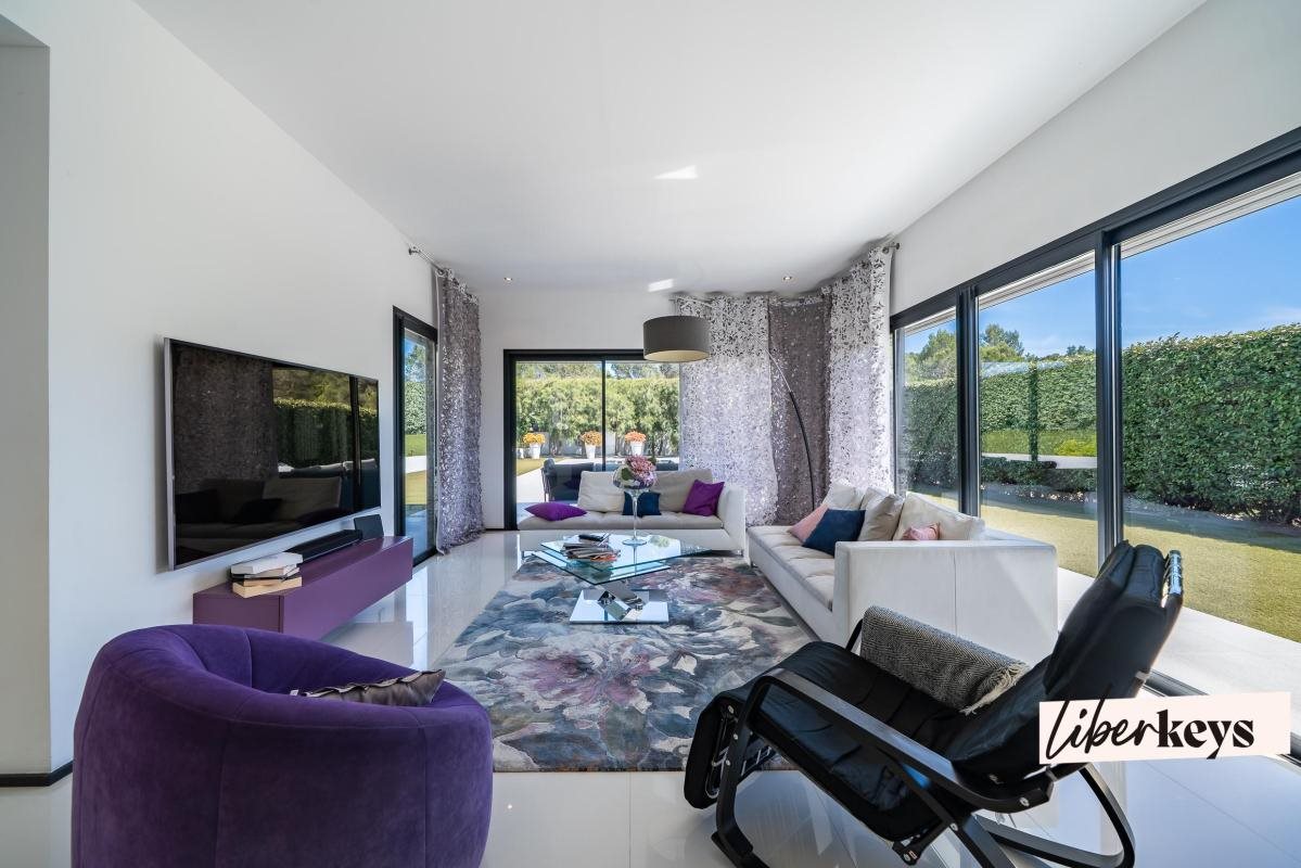 Maison à vendre, 270m², Saint-Raphaël