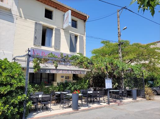 Local commercial 300 m² · à Homps · 300 m² · 575 000 €