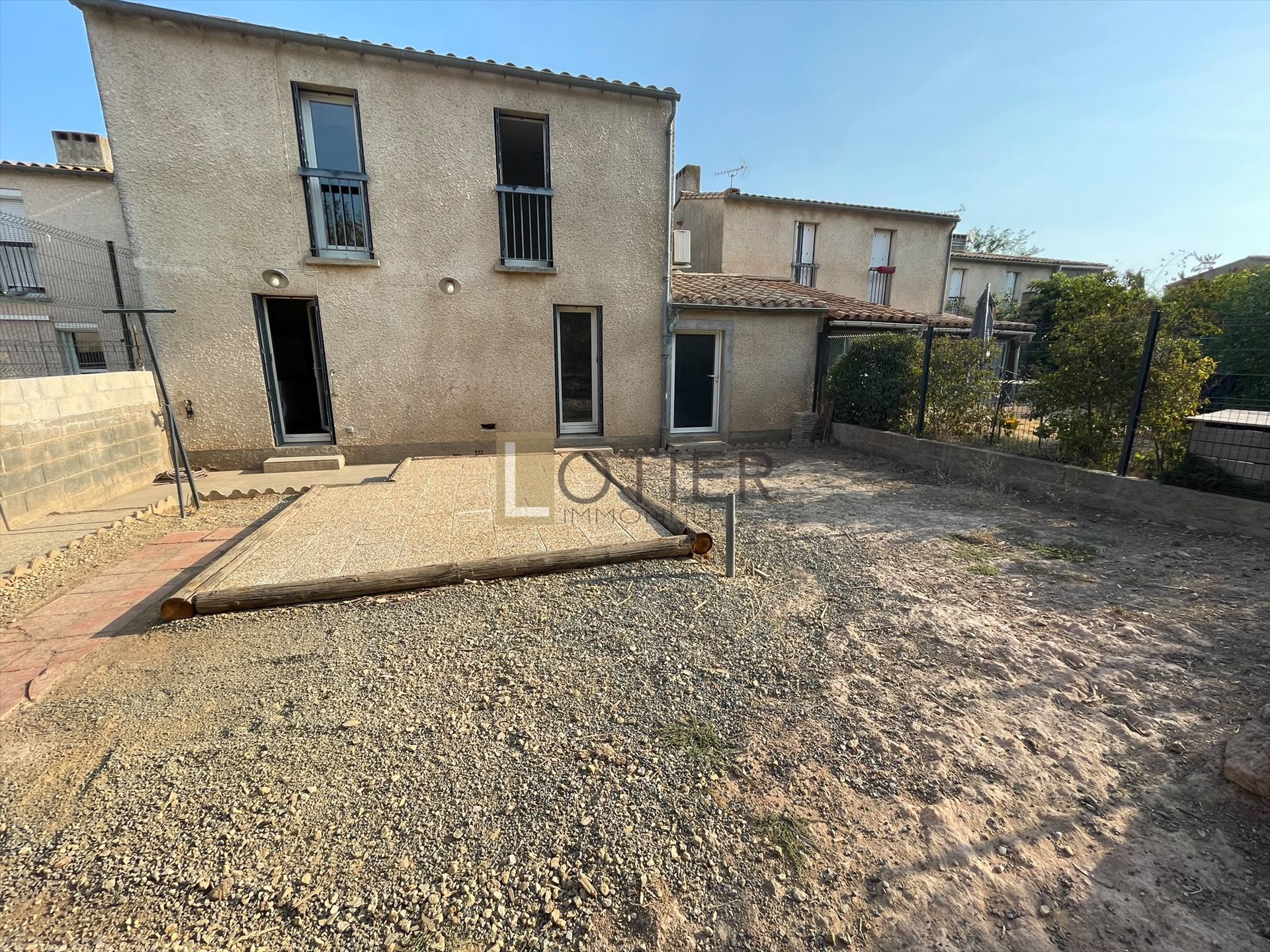 Maison à louer, 110m², Douzens