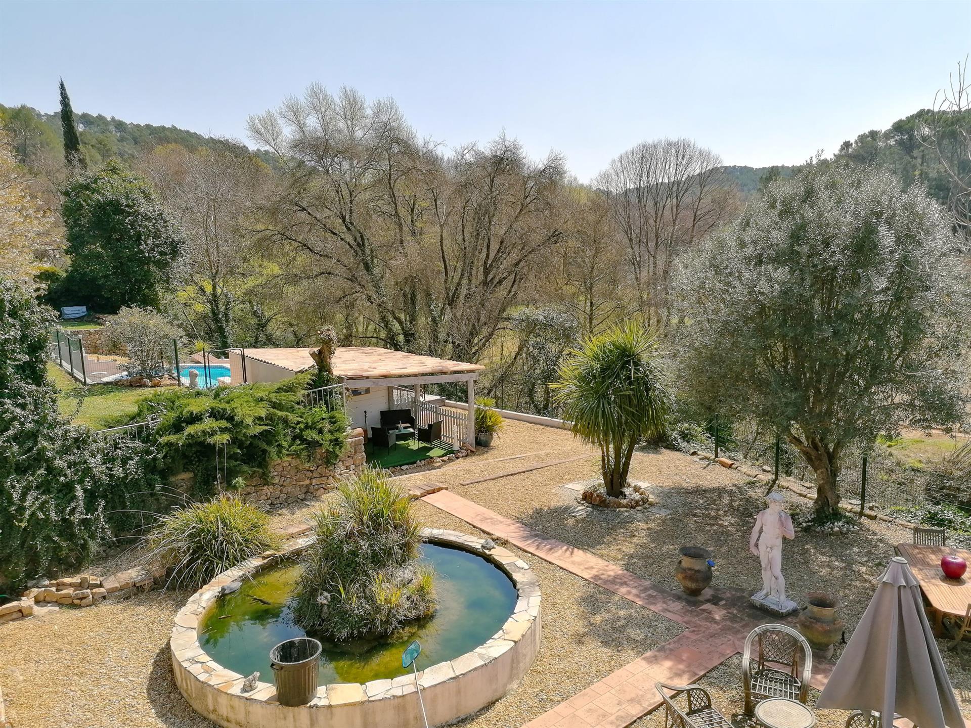 Maison à vendre, 272m², Entrecasteaux